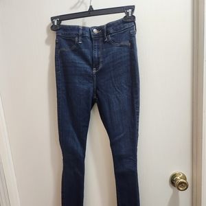 Hollister California OOR Curvy High-Rise Jean Legging Hollister Advanced Stretch